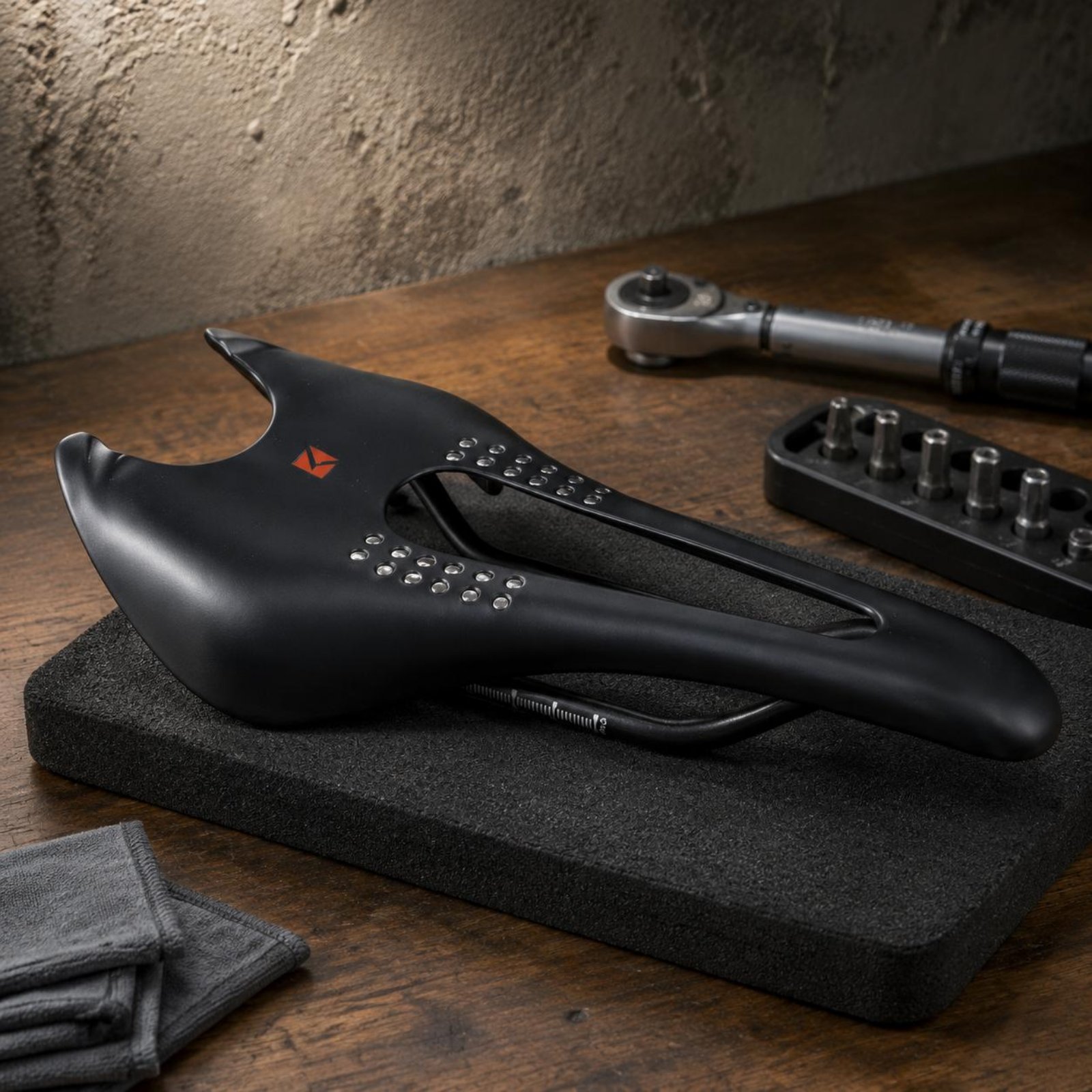 Ultralight Cycle Saddle Ultra- - Cycling Gear Design incelemesi ve fiyatı